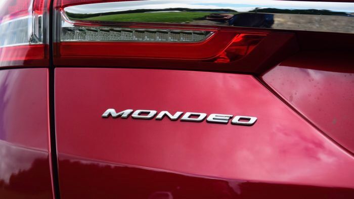 Ford Mondeo Hybrid Estate 5 E1563287964437 700x394