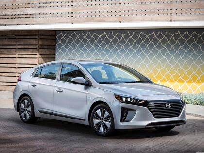Hyundai Ioniq Plug-in Hybrid USA 2017