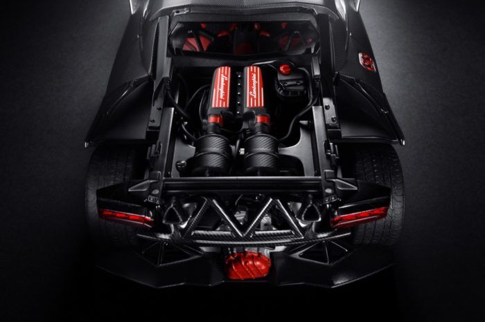 Lamborghini Sesto Elemento 700x466