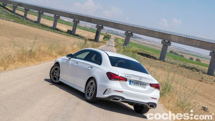 Mercedes Clase A Sedan Prueba 07 700x394