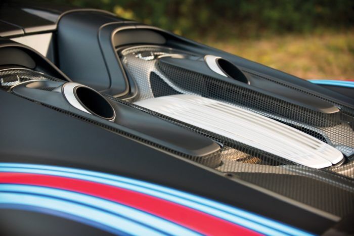 Porsche 918 Spyder Weissach Package 504 700x467