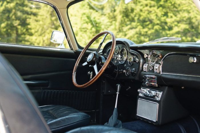 Aston Martin DB5 Shooting Brake 8 700x467