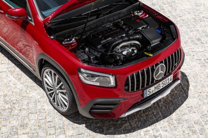 Mercedes AMG GLB 35 4MATIC 2020 10 700x466