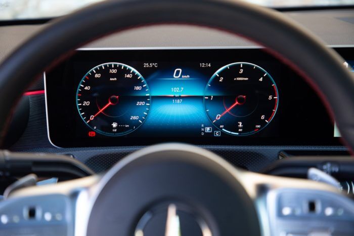 Mercedes Benz A 180d Amg Line Sedan 61 700x466