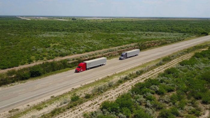 Tren Camiones Daimler 02 700x394