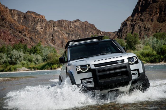 Land Rover Defender 2020 144 700x466