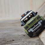 Land Rover Defender LEGO Technic 11 150x150
