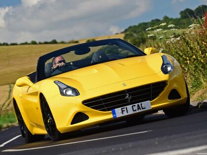 Ferrari California T HS UK 2016