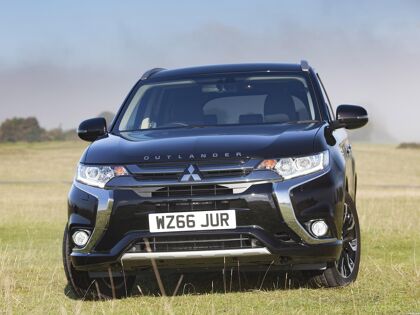 Mitsubishi Outlander PHEV Juro 2016
