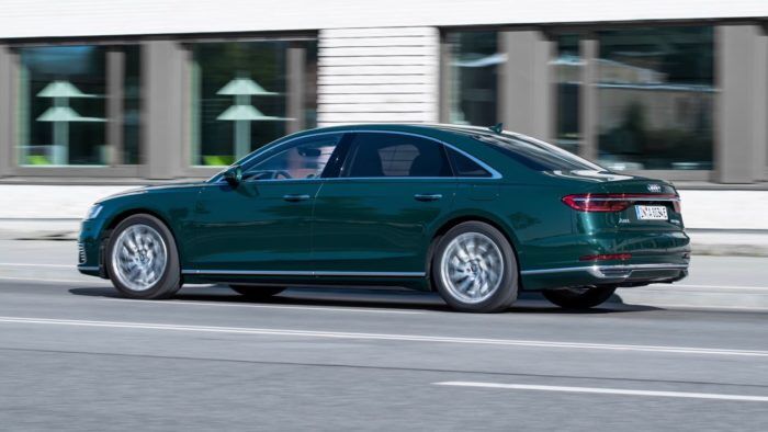 Audi A8 L 60 TFSI E Quattro 2020 7 700x394