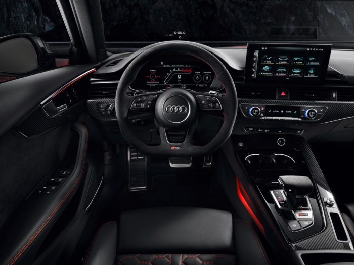 Audi RS4 Avant 2020 19 700x525