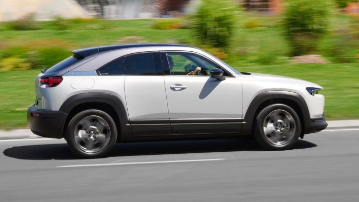 Mazda MX 30 2021 24 700x394