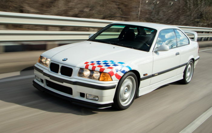 Bmw M3 Lightweight 2 700x440