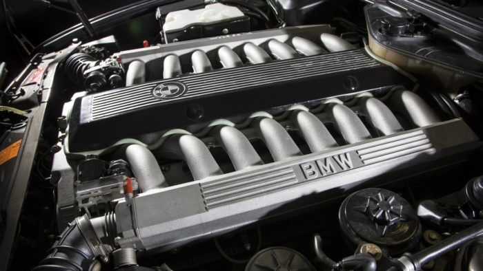BMW Serie 7 Motor V16 4 700x394