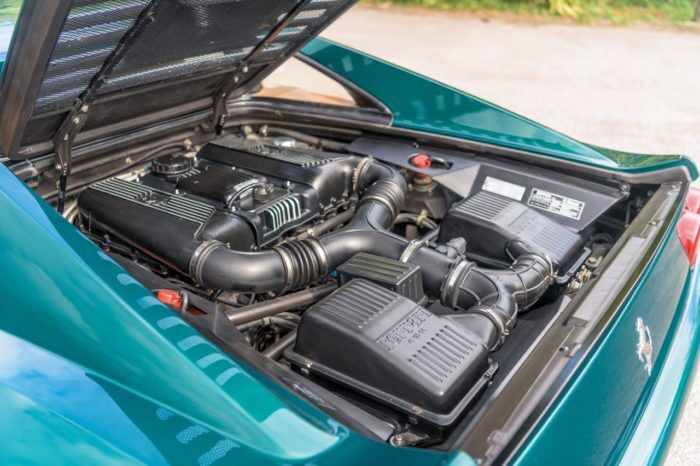 Ferrari F355 Berlinetta 1997 Motor 3 700x466