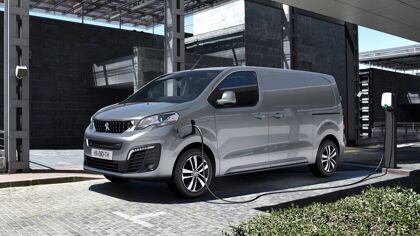 Peugeot e-Expert, hasta 300 km de autonomía para el comercial eléctrico