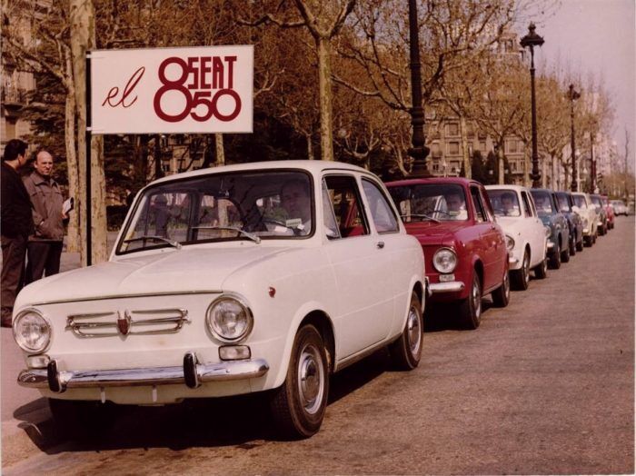 SEAT 850 2 Puertas 02 700x524