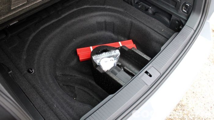 Volkswagen Passat Variant R Line Maletero 1 700x394