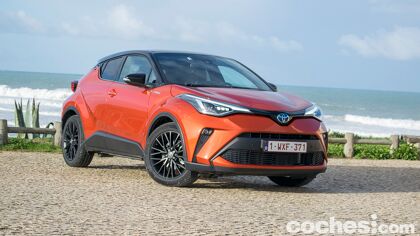 Toyota C-HR 2.0 Hybrid 184 CV, prueba contacto de la versión más capaz