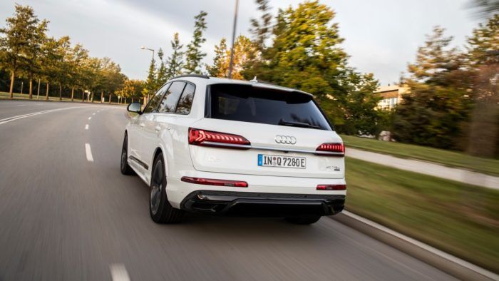 Audi Q7 60 TFSIe Quattro 4 700x394