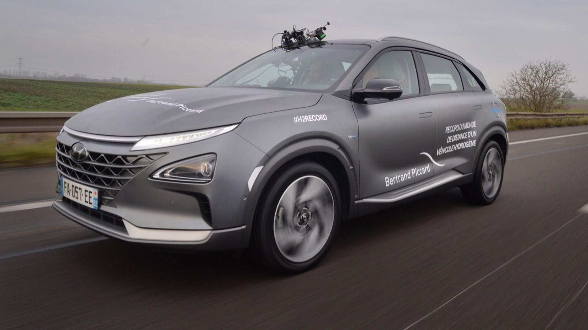 Record 700 KM à Lhydrogene en vehicule HUNDAI  par BERTRAND PICCARD