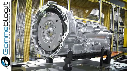 Disfruta viendo el montaje de una caja de cambios