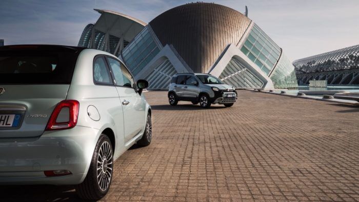 Fiat 500 Hybrid Fiat Panda Hybrid 4 700x394
