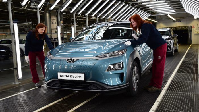 Hyundai Kona EV 2 700x394