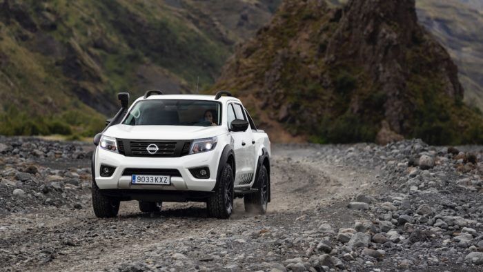 Nissan Navara Off Roader AT32 1 700x394