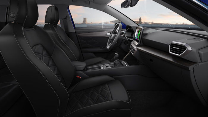 SEAT Leon 2020 Interior 1 700x394