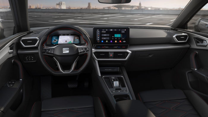 SEAT Leon 2020 Interior 4 700x394