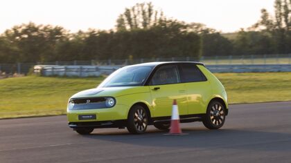 Rumores sobre un posible Honda e Type R, la versión deportiva del eléctrico