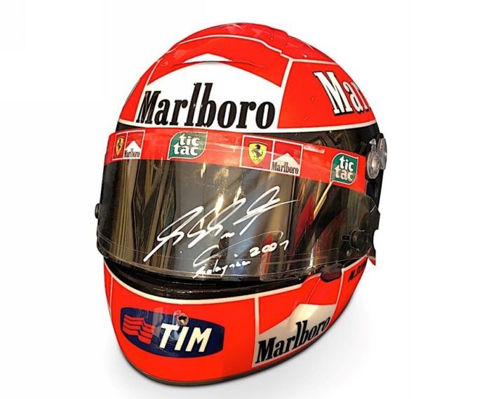 Schuberth QF1 Casco Michael Schumacher Scuderia Ferrari 2001 1 700x569