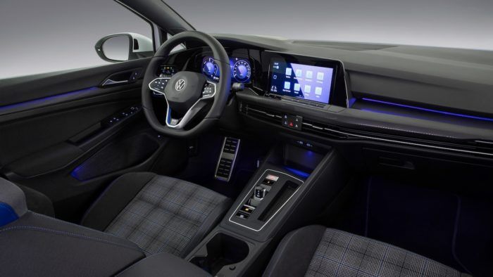 Volkswagen Golf GTE 2020 12 700x394