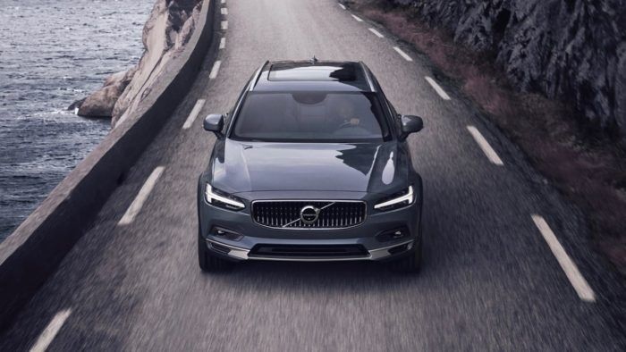 Volvo V90 Cross Country 2020 3 700x394