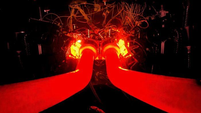 Aston Martin Motor V6 4 700x394