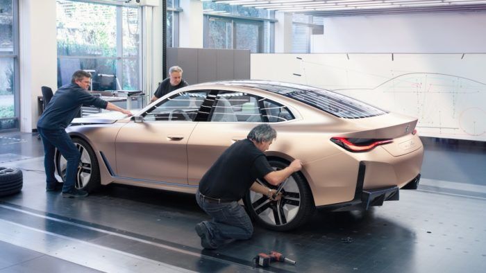 BMW Concept I4 55 700x394