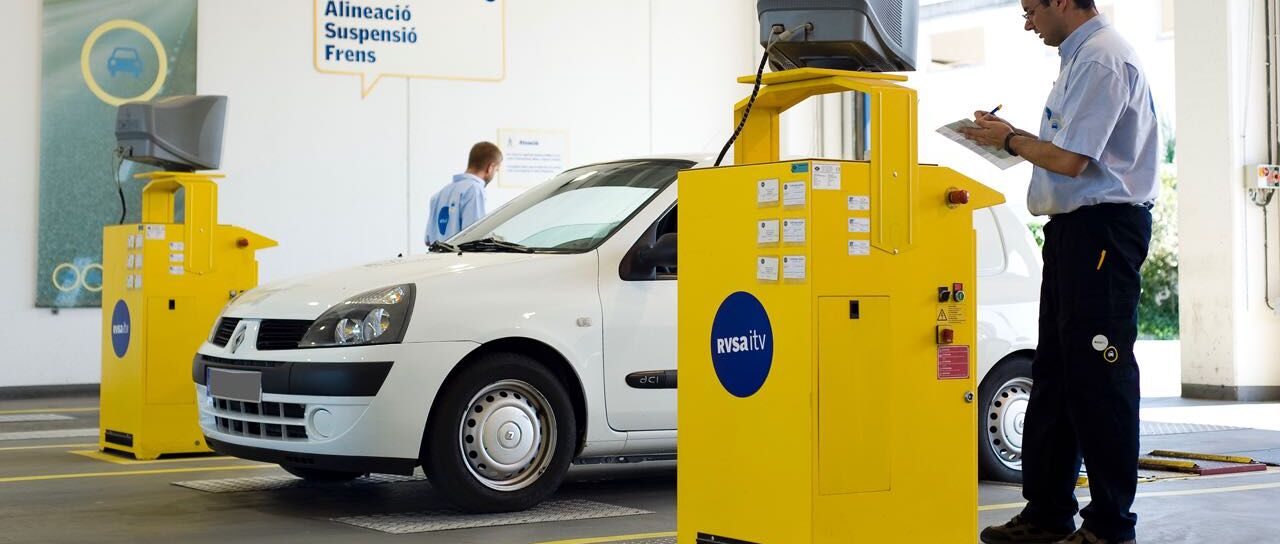 Todas las noticias de coches en un solo portal: Pruebas, fotos, vídeos, informes...