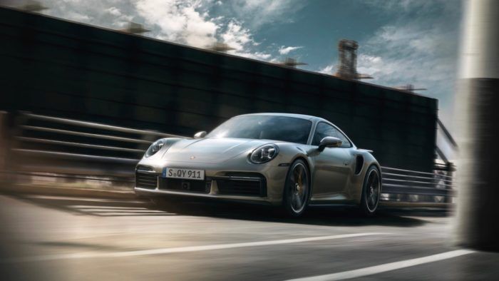 Porsche 911 Turbo S 992 43 700x394