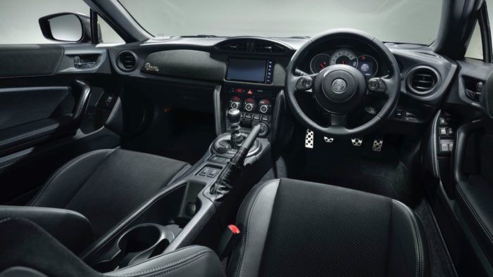 Toyota 86 Black Limited 1 700x394