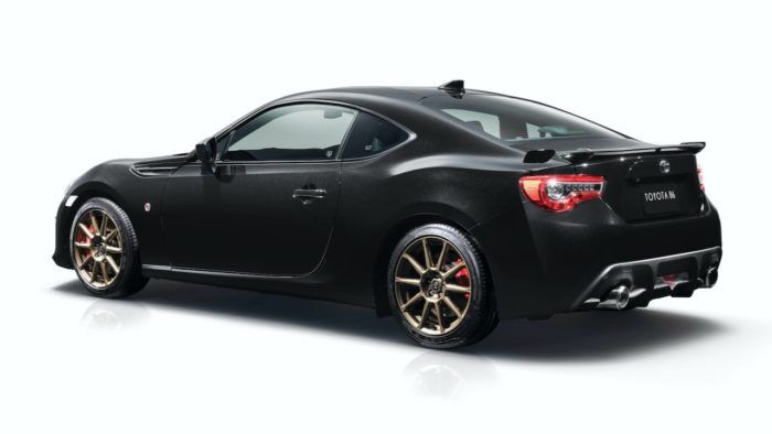 Toyota 86 Black Limited 12 700x394