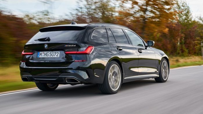 BMW M340d Touring 7 700x394