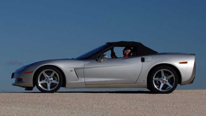 Chevrolet Corvette Convertible C6 2006 2 700x394