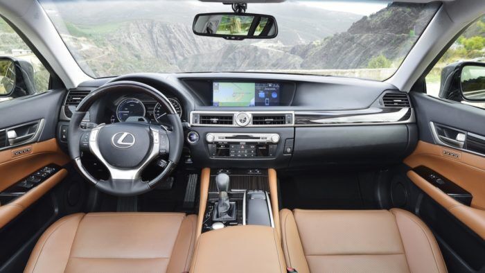 Lexus GS 2012 4 700x394