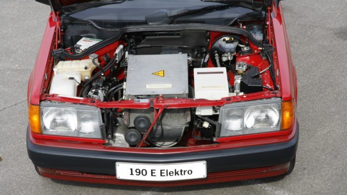 Mercedes Benz 190 Elektro 3 700x394