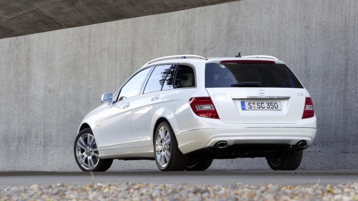 Mercedes Clase C Estate 2011 2 700x394