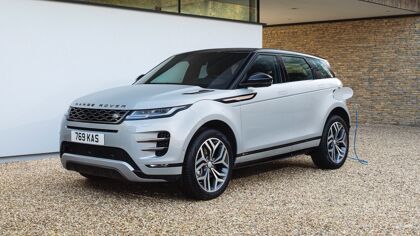 Range Rover Evoque P300e 2020: el nuevo híbrido enchufable con tres cilindros