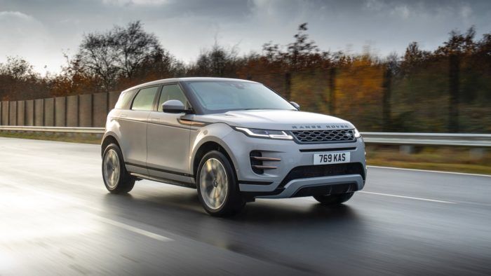Range Rover Evoque P300e 16 700x394