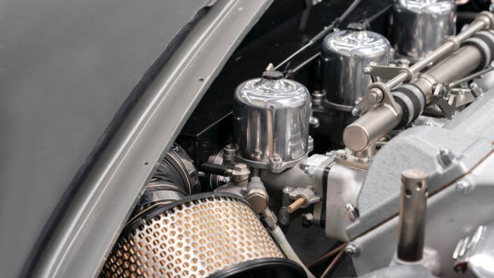 Aston Martin DB5 Goldfinger Continuation 8 700x394