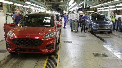 Así es la vuelta a la producción de Ford en la planta de Almussafes (Valencia)